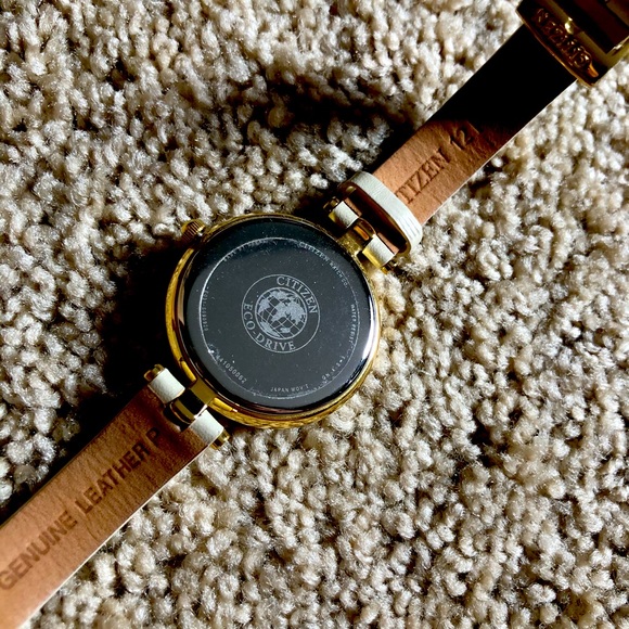 Citizen eco drive female watch. EUC - Picture 2 of 4